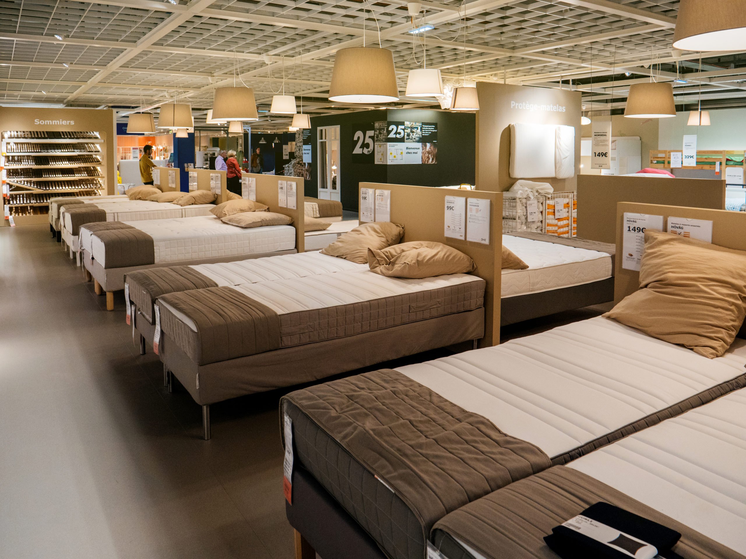 How to Choose a Mattress: Bed Buying Guide & Shopping Tips