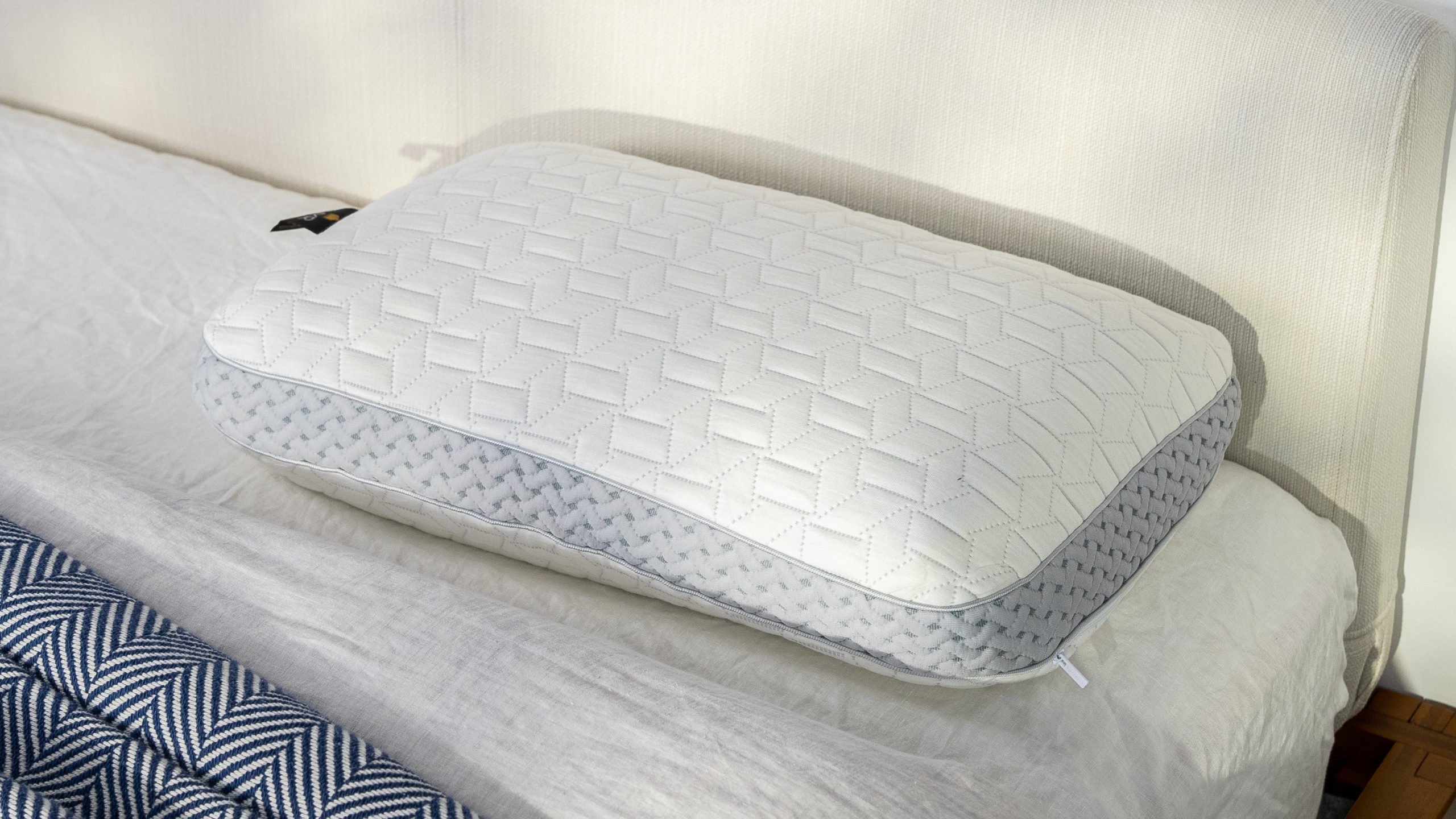Restless sleeper? This comfy Contour Swan pillow offers full-body support —  and it's on sale