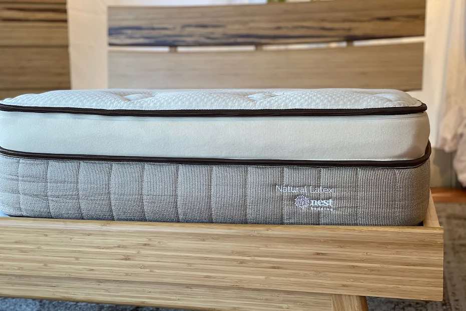 nest latex mattress reviews