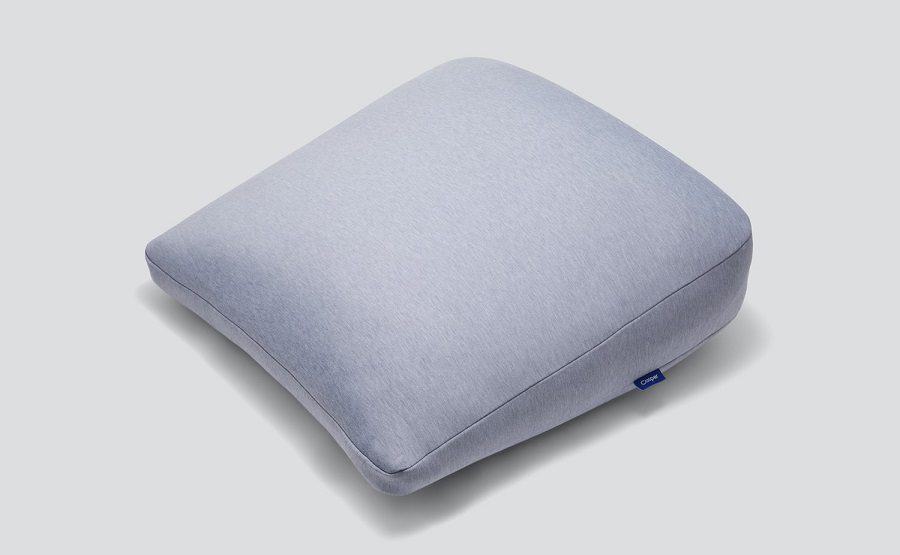 https://www.sleepfoundation.org/wp-content/uploads/2020/07/Casper-Backrest-Pillow.jpg