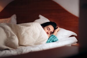 Sleeping Hot At Night Xxxx - Tips for Staying Cool On Hot Nights | Sleep Foundation