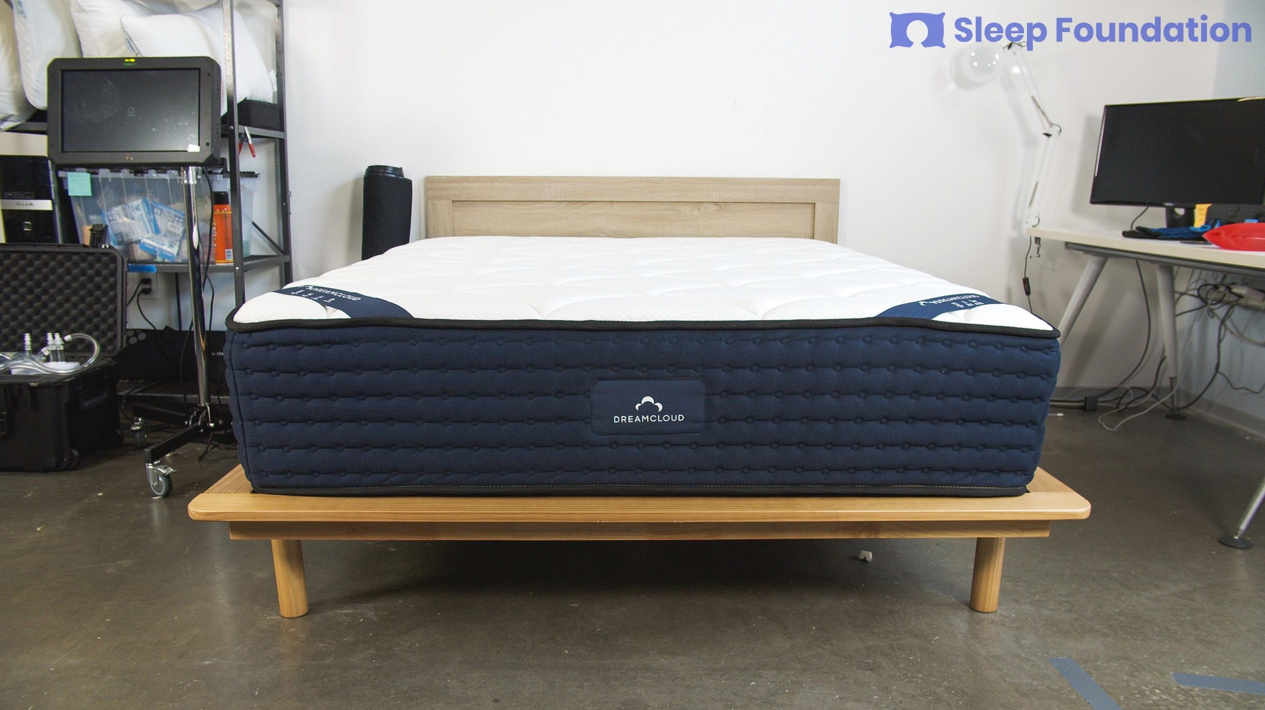 is dreamcloud mattress sold in stores