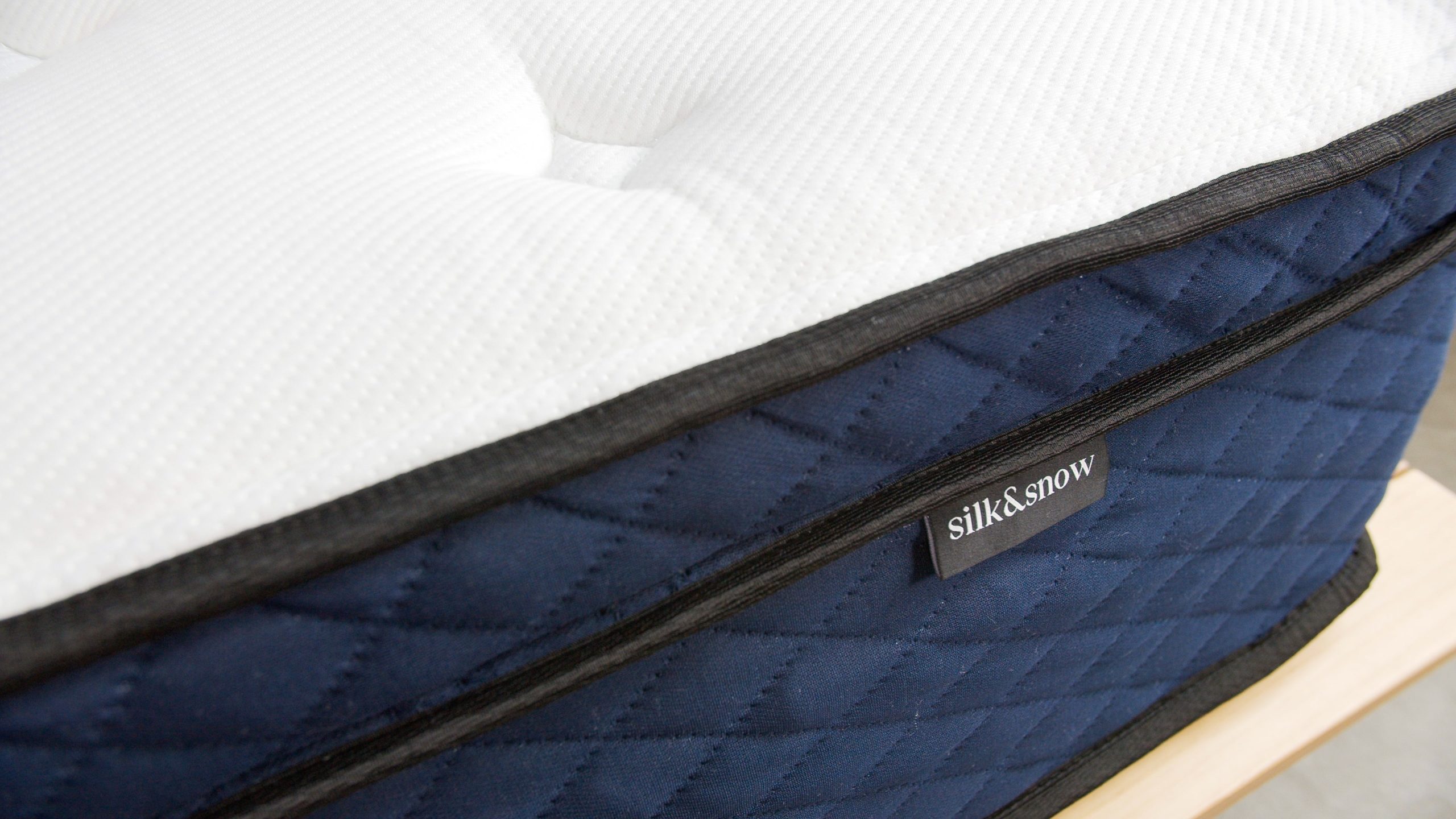 silk & snow hybrid mattress reviews