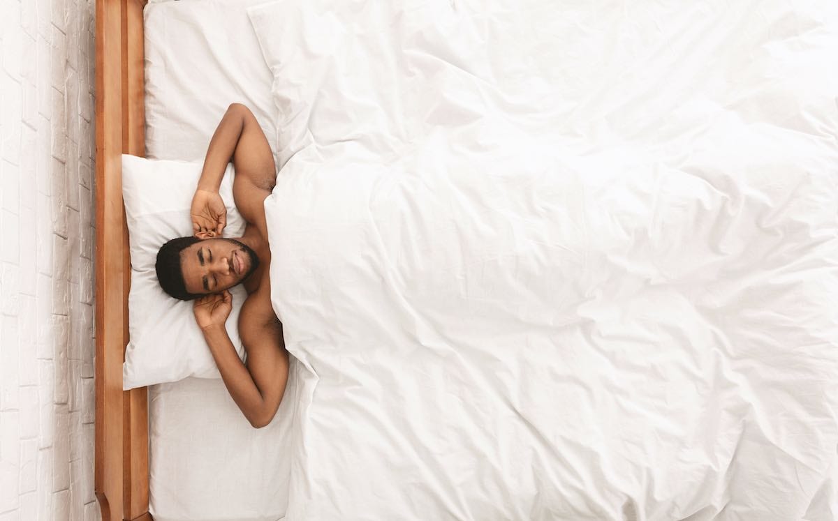 Family Bed Sleeping Porn - Is Sleeping Naked Better for Your Health? | Sleep Foundation