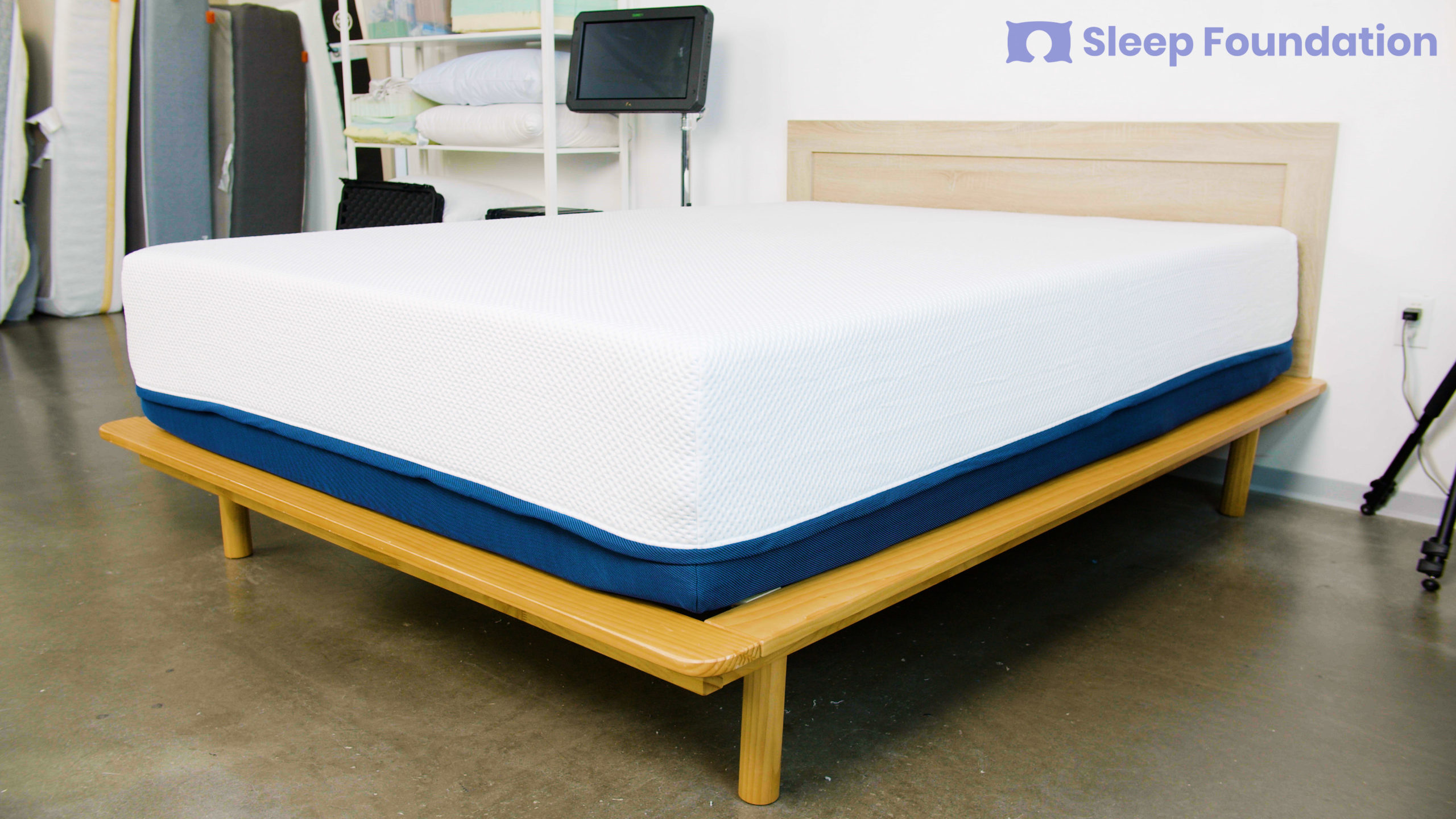 soft mattress sleep with hard pillow