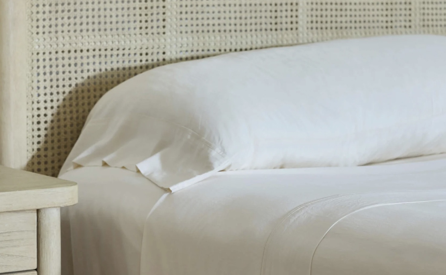 Product page photo of the Avec Goods Linen Classic Sheet Set