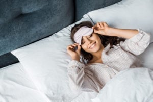 Tight Sleeping Porn - Is Sleeping Naked Better for Your Health? | Sleep Foundation