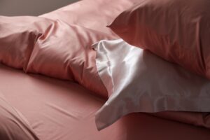 The Benefits of Sleeping with a Pillow Between Your Legs – Sleep